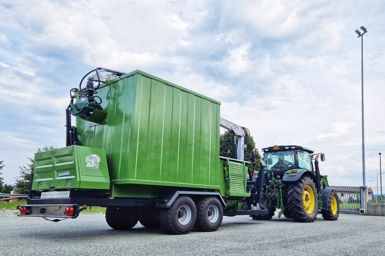 New Pezzolato “High Tipper” containers: great autonomy with a single operator.