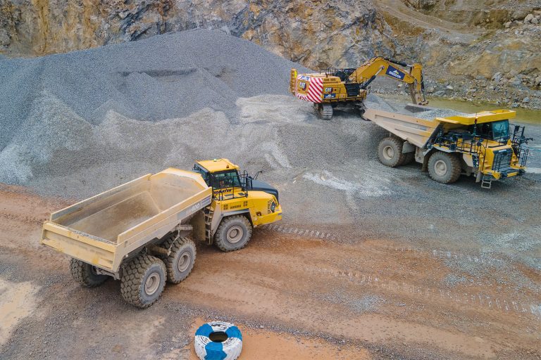 Komatsu takes over the quarry