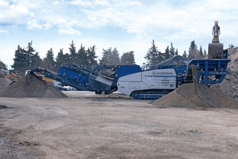 Kleemann | Three impact crushers with double-deck post screening unit