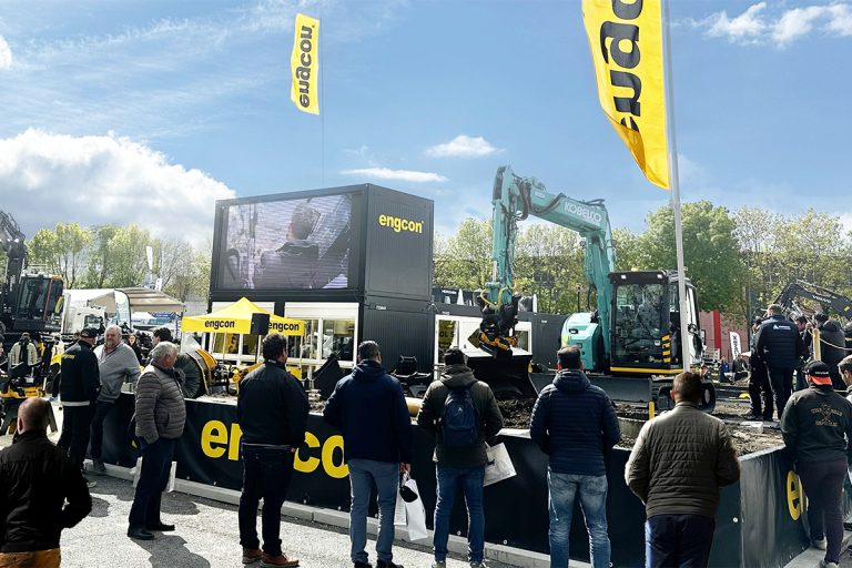 engcon tiltrotator a highlight at the INTERMAT