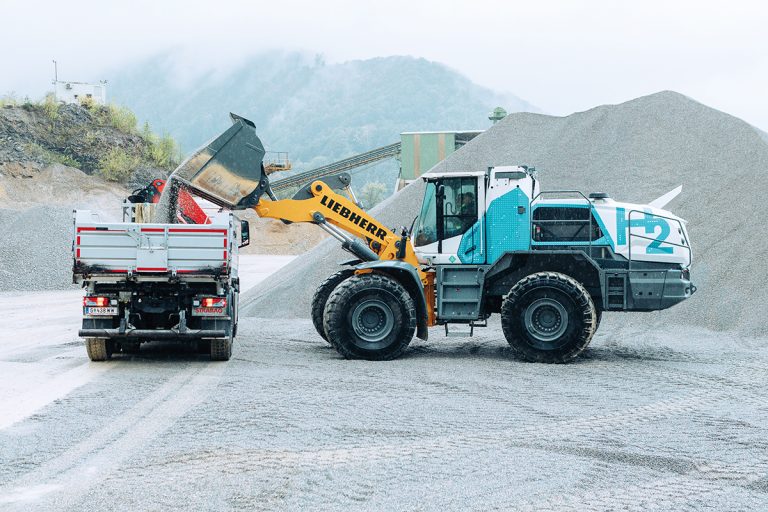 Liebherr and STRABAG test hydrogen wheel loader