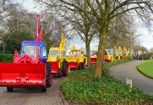 JCB celebrates 1,000,000 backhoe loaders