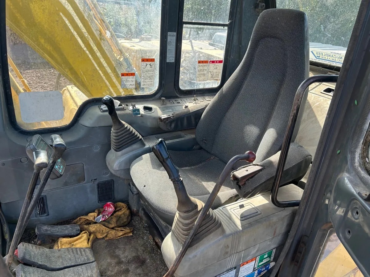 2002 Komatsu PC 130-6K
