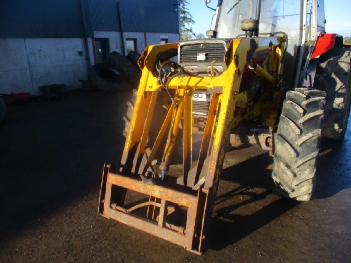 Grays Lynkon Loader To Suit MF 300 Series