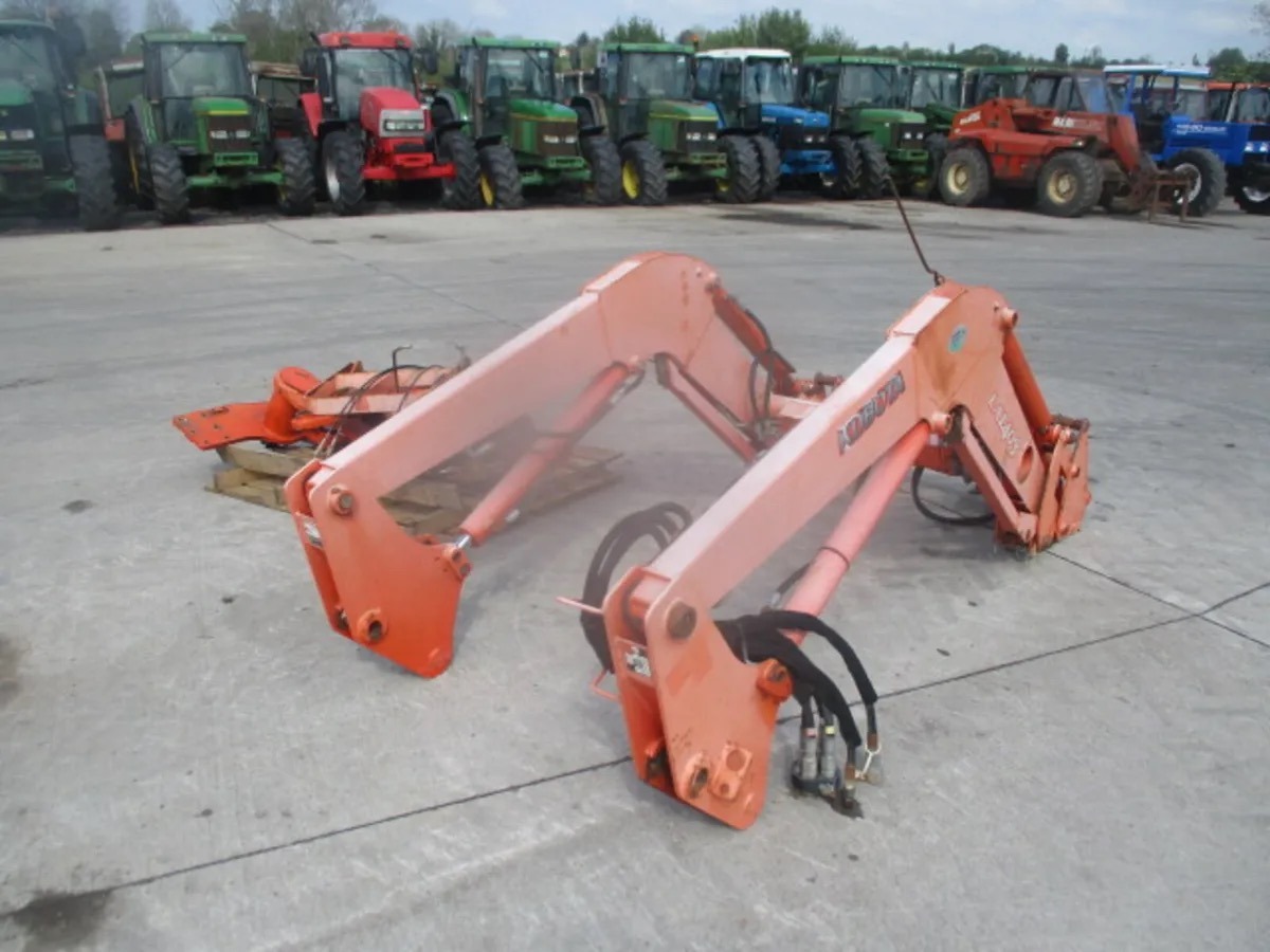 Kubota LA1403 Loader