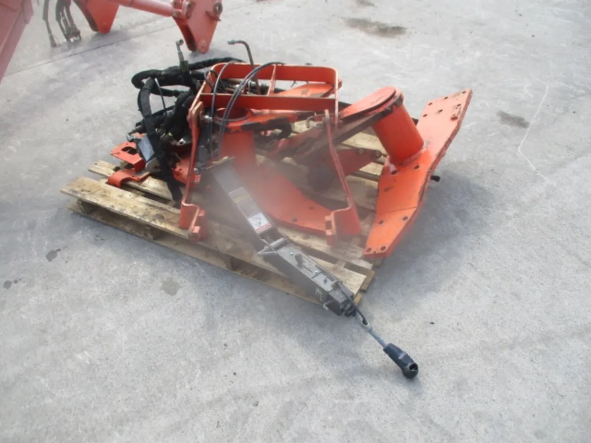 Kubota LA1403 Loader