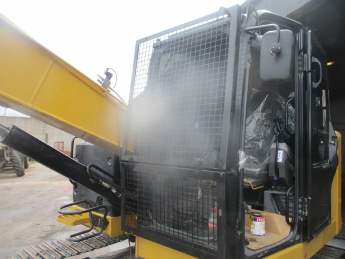 Caterpillar Digger Windscreen Guard