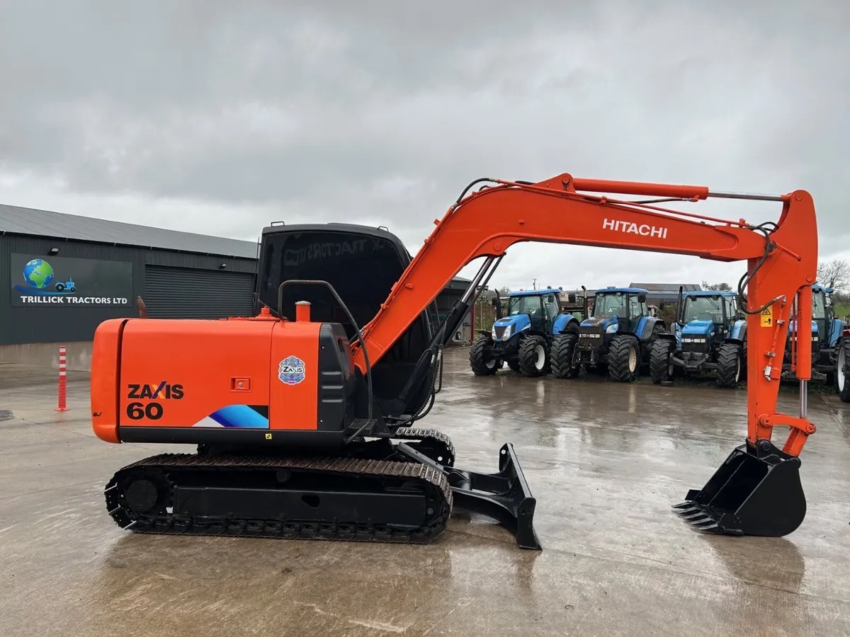 Hitachi Zaxis 60 – Piped For Hedge Cutter (2014)