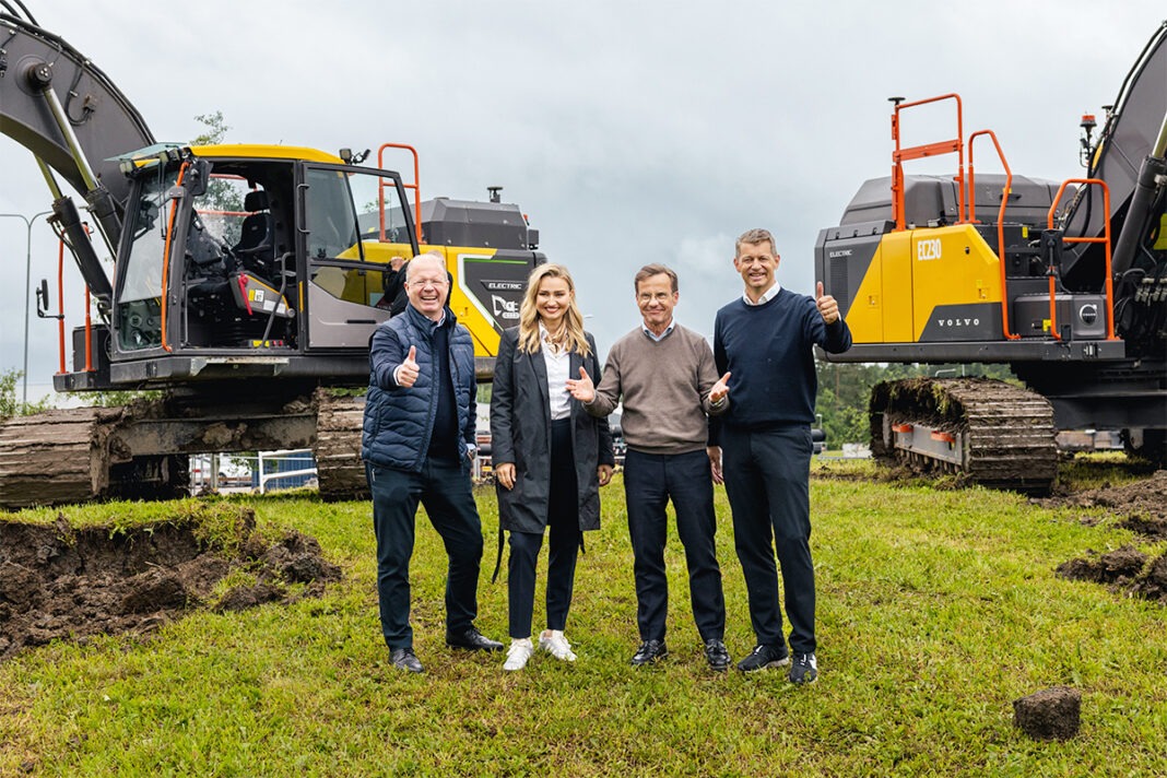 Volvo download-2