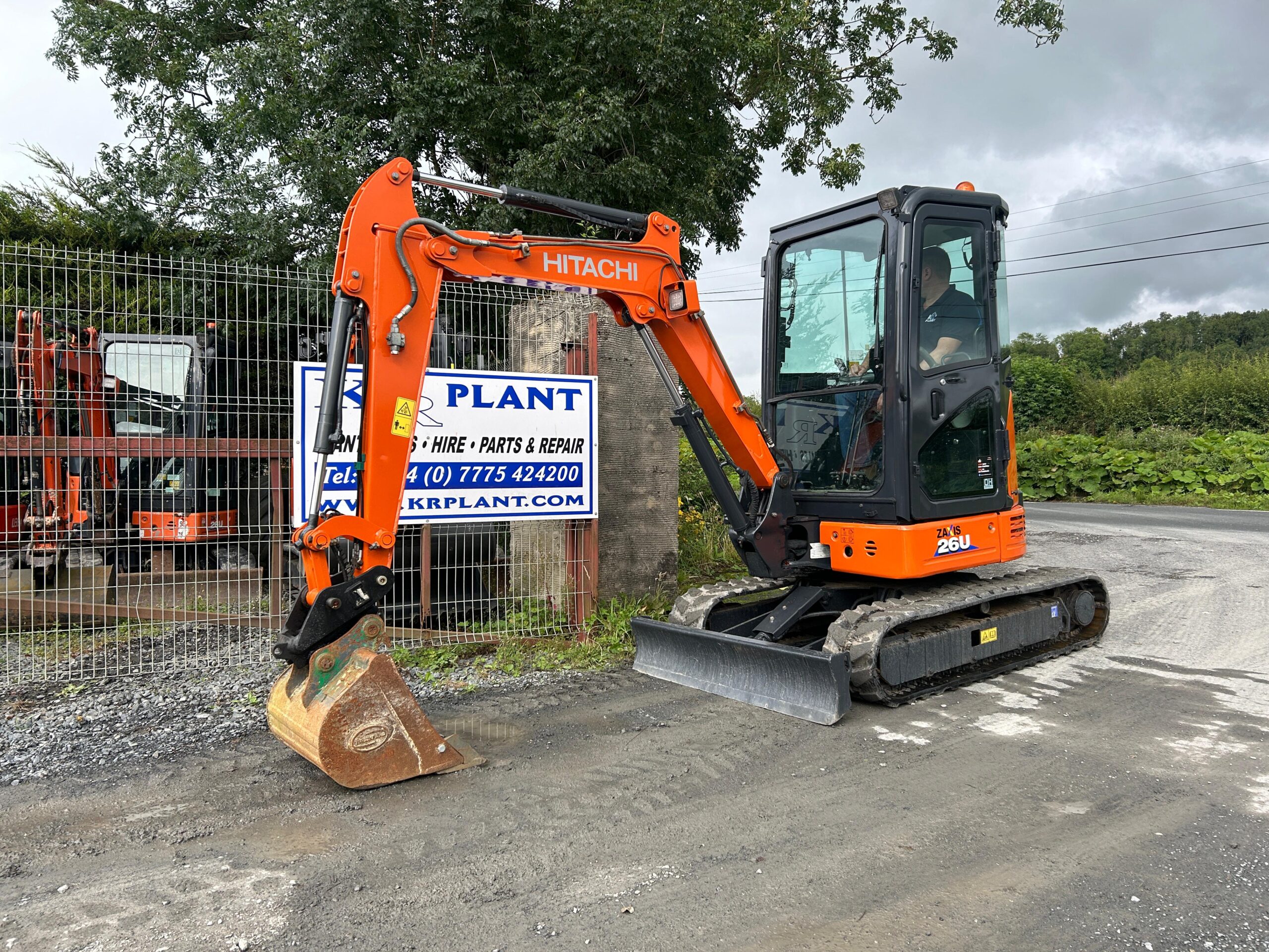 𝐇𝐢𝐭𝐚𝐜𝐡𝐢 𝐙𝐗𝟐𝟔𝐔-𝟔