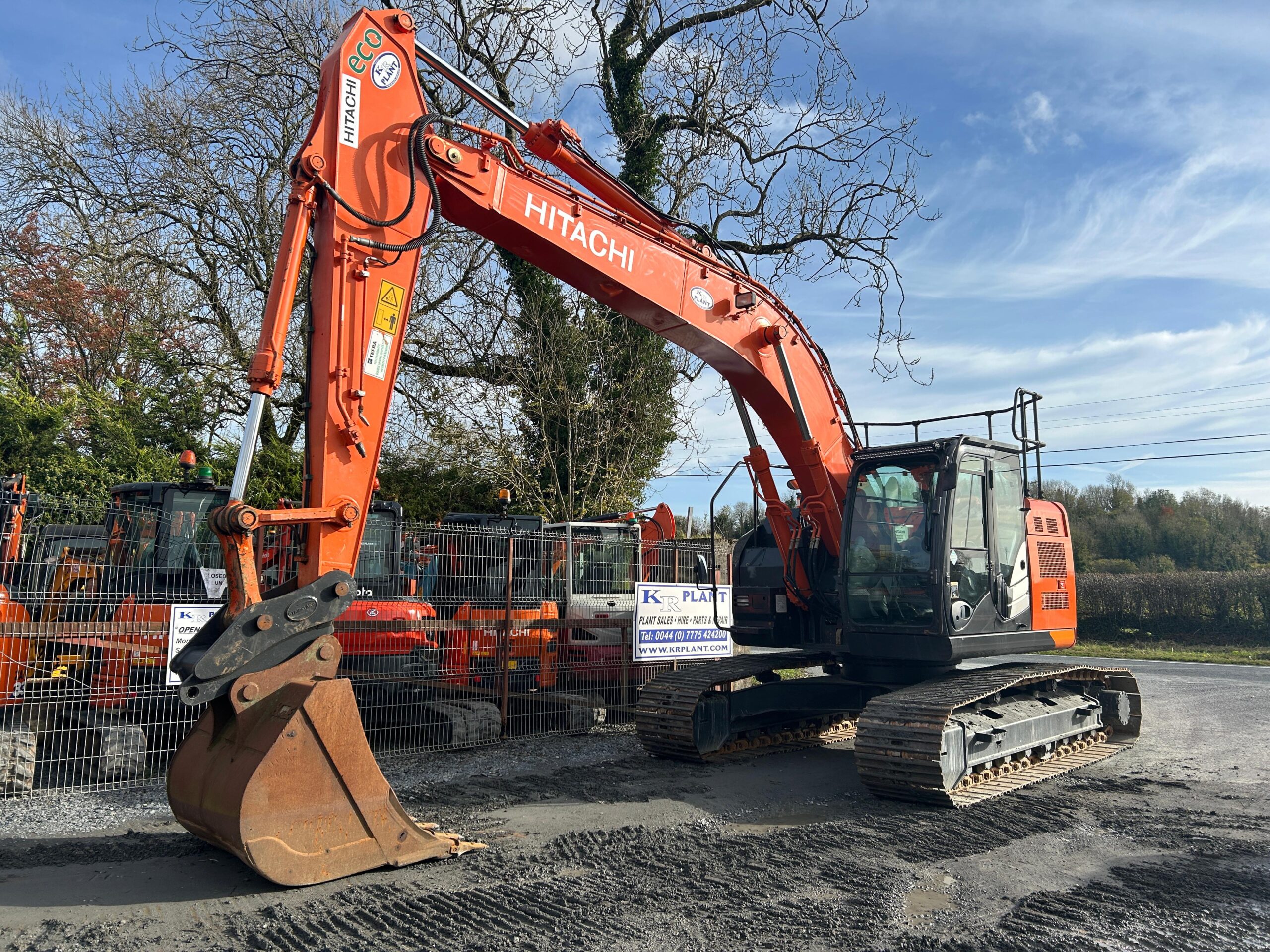 Hitachi ZX225USLC-6 Year 2021