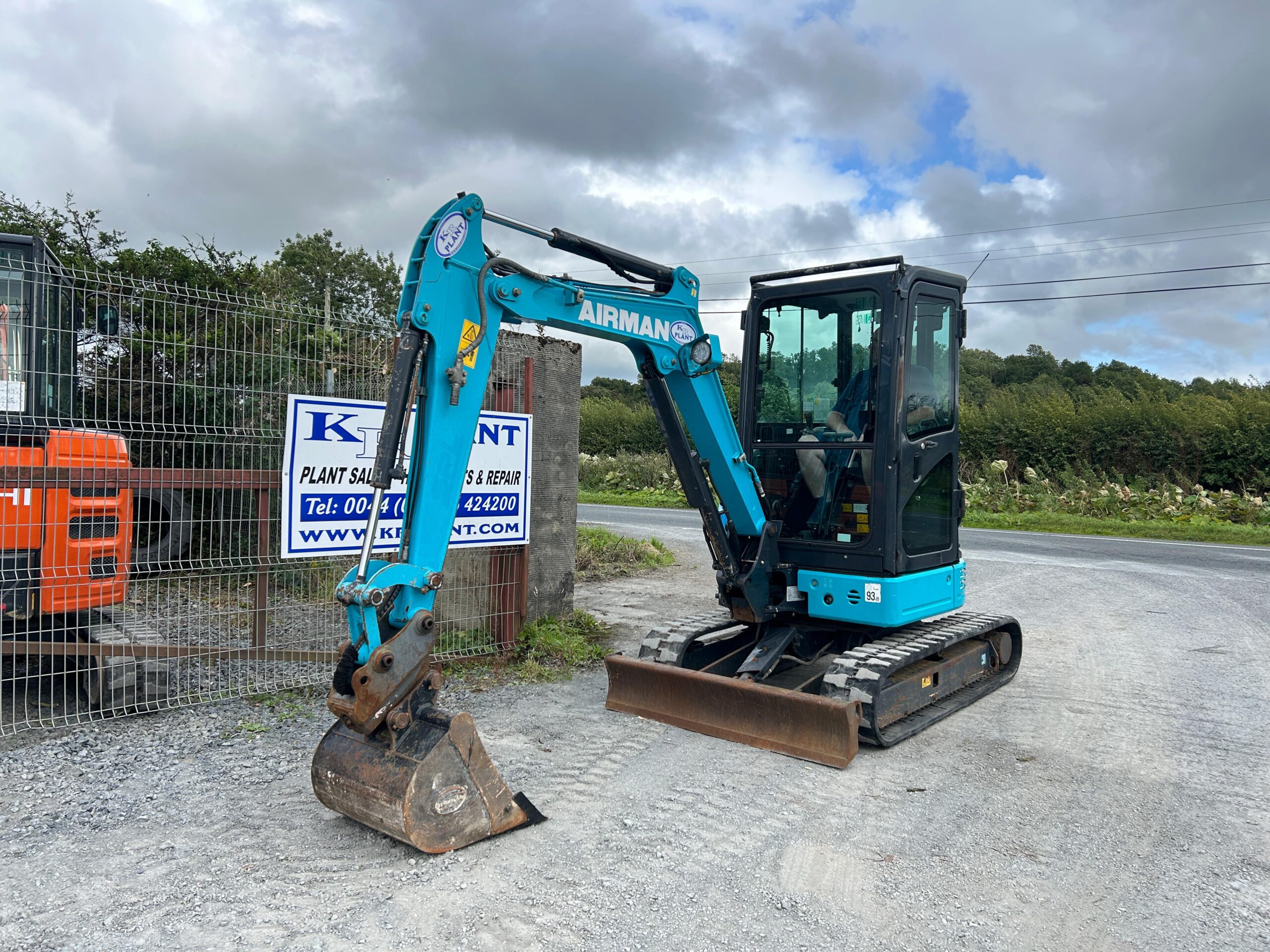 𝐀𝐢𝐫𝐦𝐚𝐧 𝐇𝐢𝐭𝐚𝐜𝐡𝐢 𝐙𝐗𝟐𝟔𝐔-𝟔