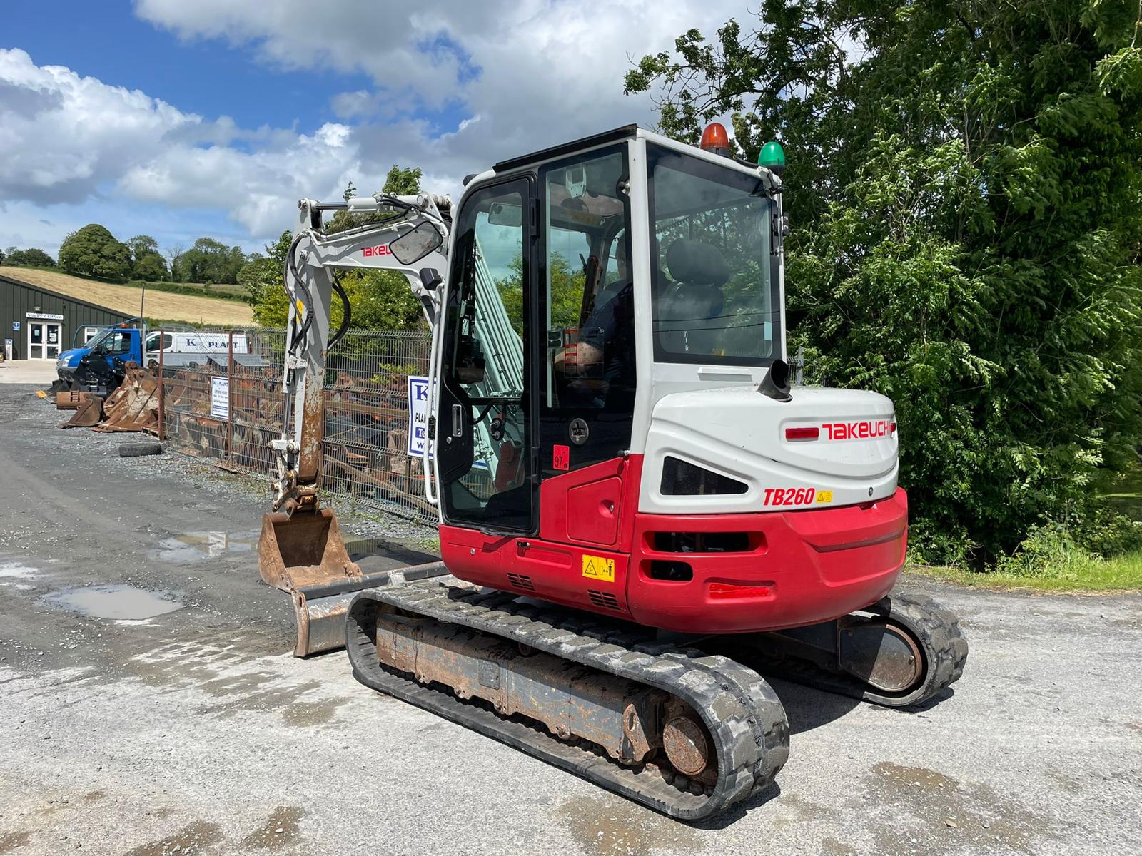 𝙏𝙖𝙠𝙚𝙪𝙘𝙝𝙞 𝙏𝘽260