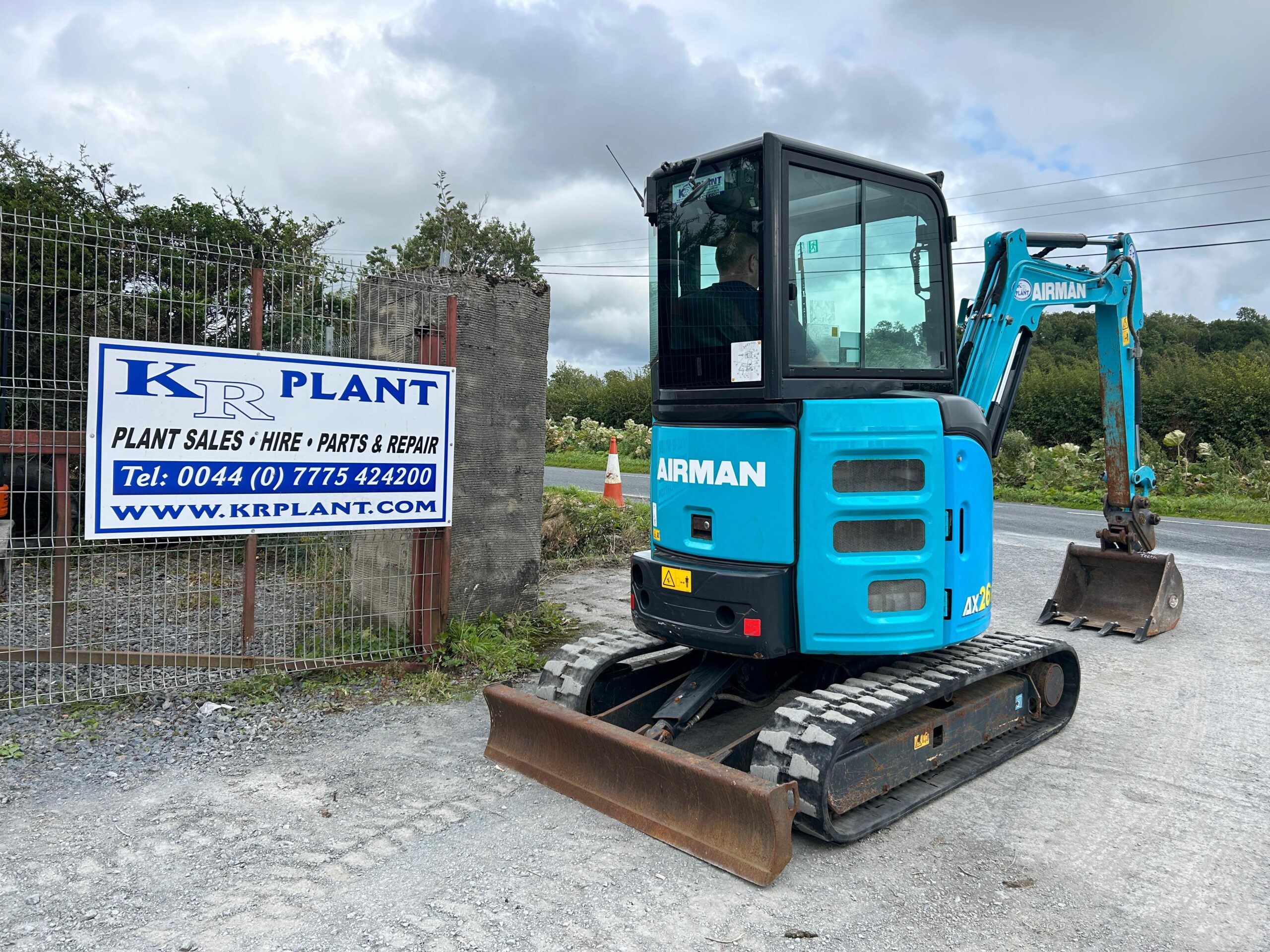 𝐀𝐢𝐫𝐦𝐚𝐧 𝐇𝐢𝐭𝐚𝐜𝐡𝐢 𝐙𝐗𝟐𝟔𝐔-𝟔