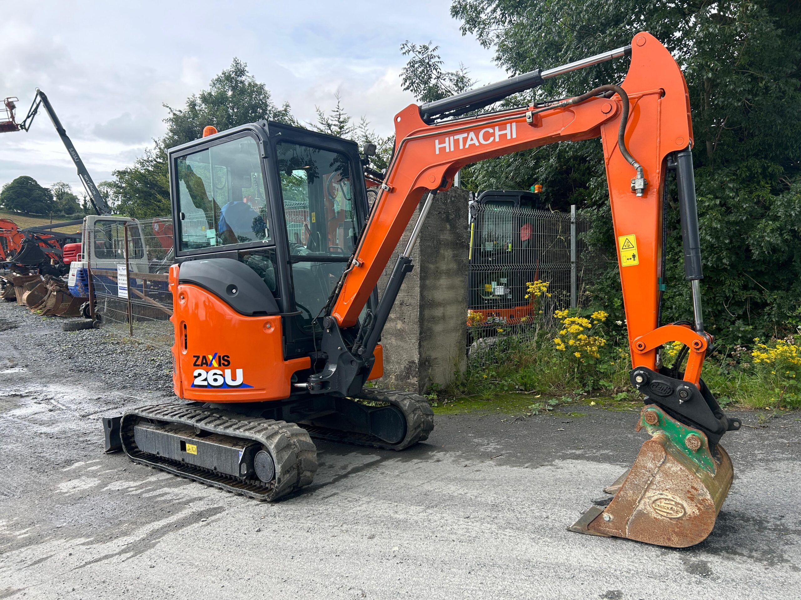 𝐇𝐢𝐭𝐚𝐜𝐡𝐢 𝐙𝐗𝟐𝟔𝐔-𝟔