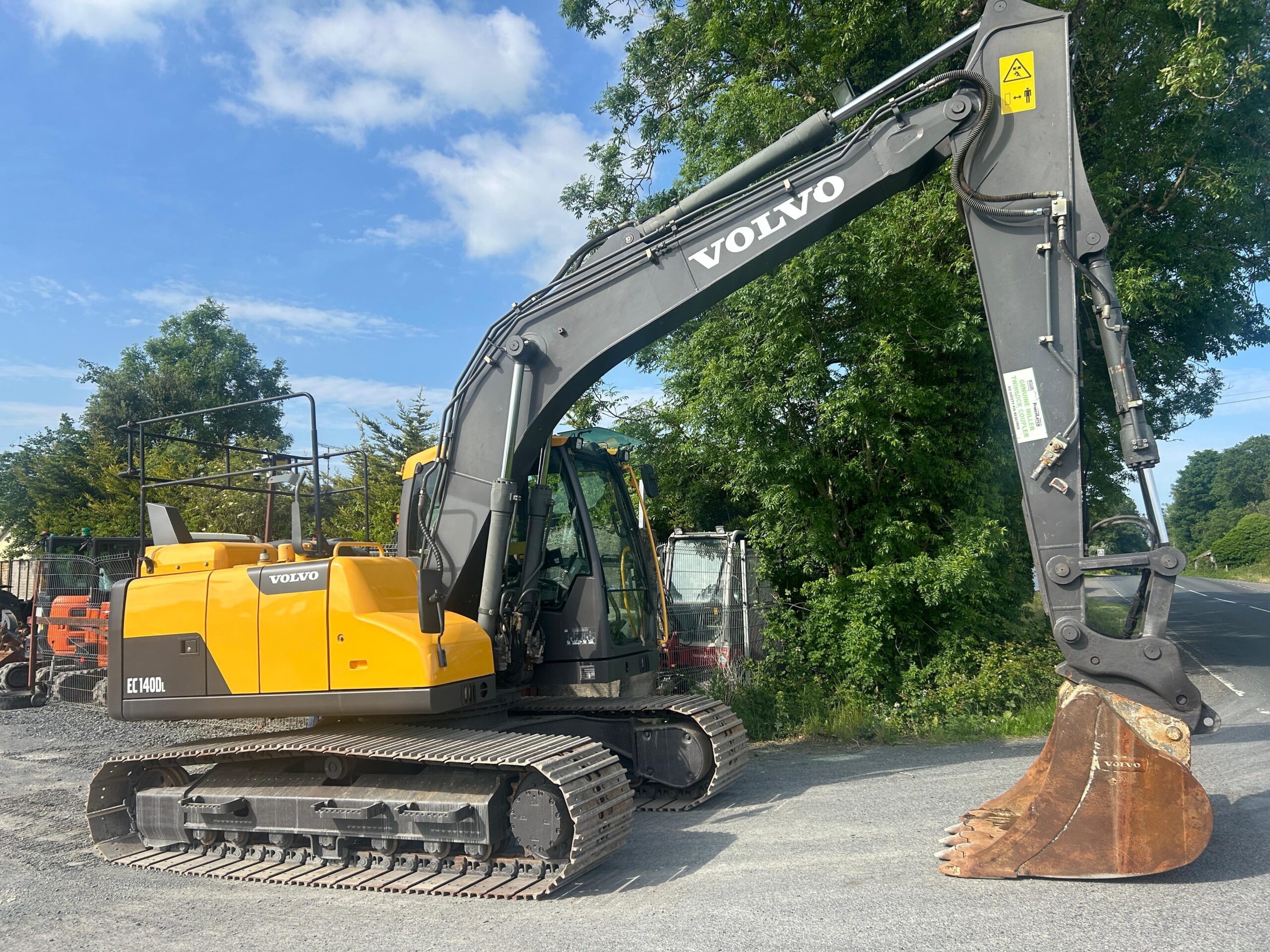 𝐕𝐨𝐥𝐯𝐨 𝐄𝐂𝟏𝟒𝟎𝐃𝐋