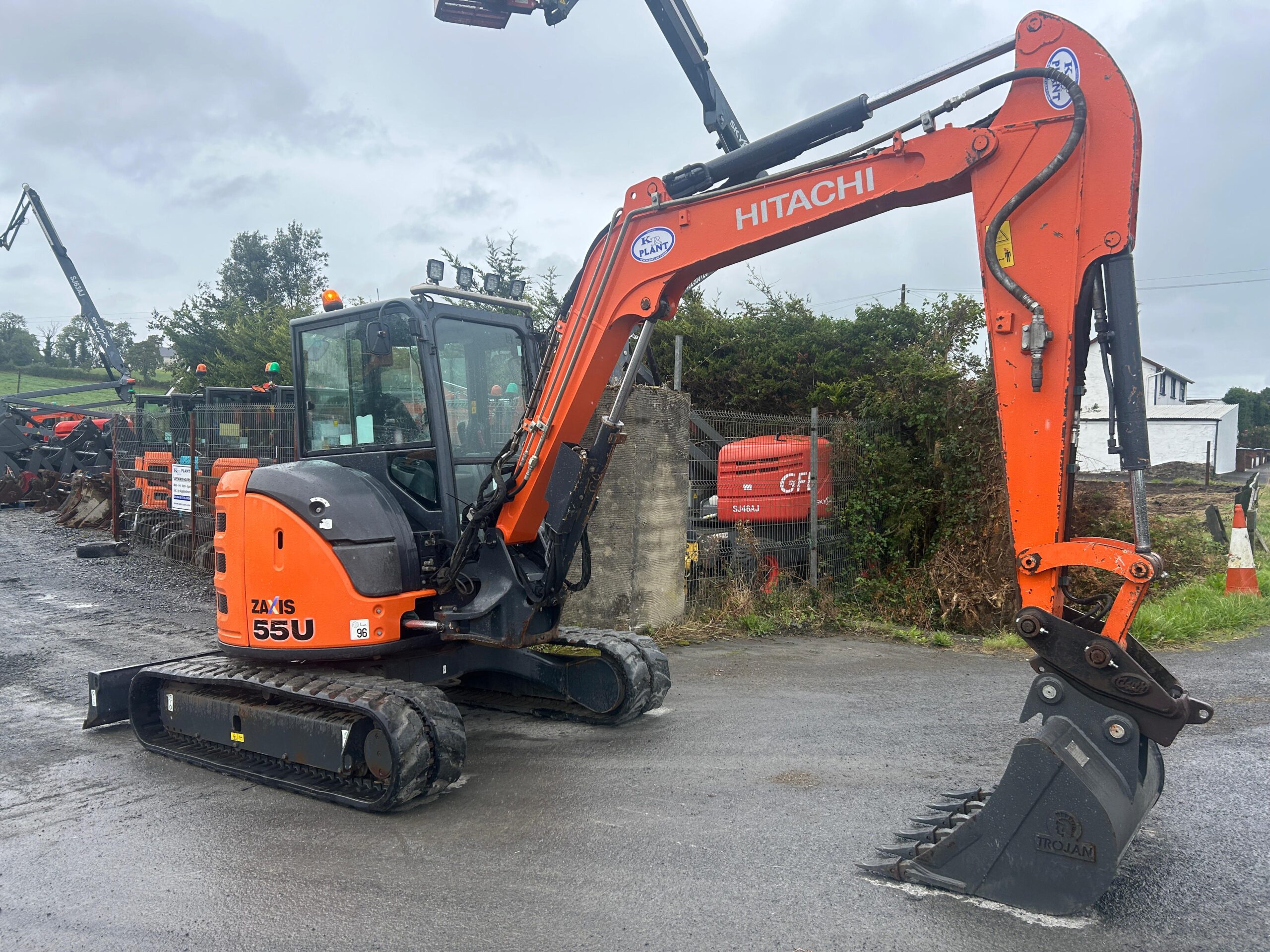 𝐇𝐢𝐭𝐚𝐜𝐡𝐢 𝐳𝐱𝟓𝟓𝐔-𝟓