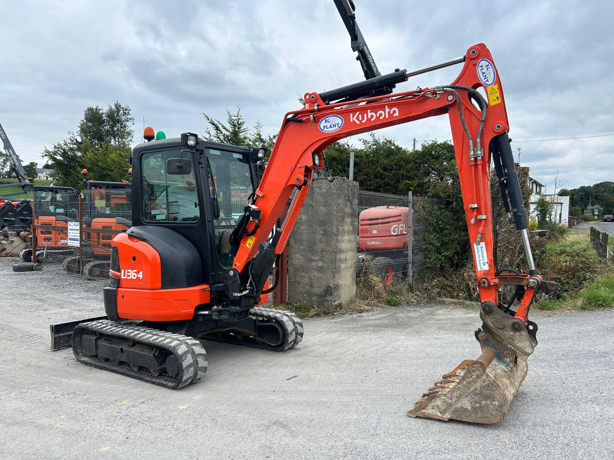 𝗞𝘂𝗯𝗼𝘁𝗮 𝗨𝟯𝟲-𝟰 𝗛𝗶-𝘀𝗽𝗲𝗰