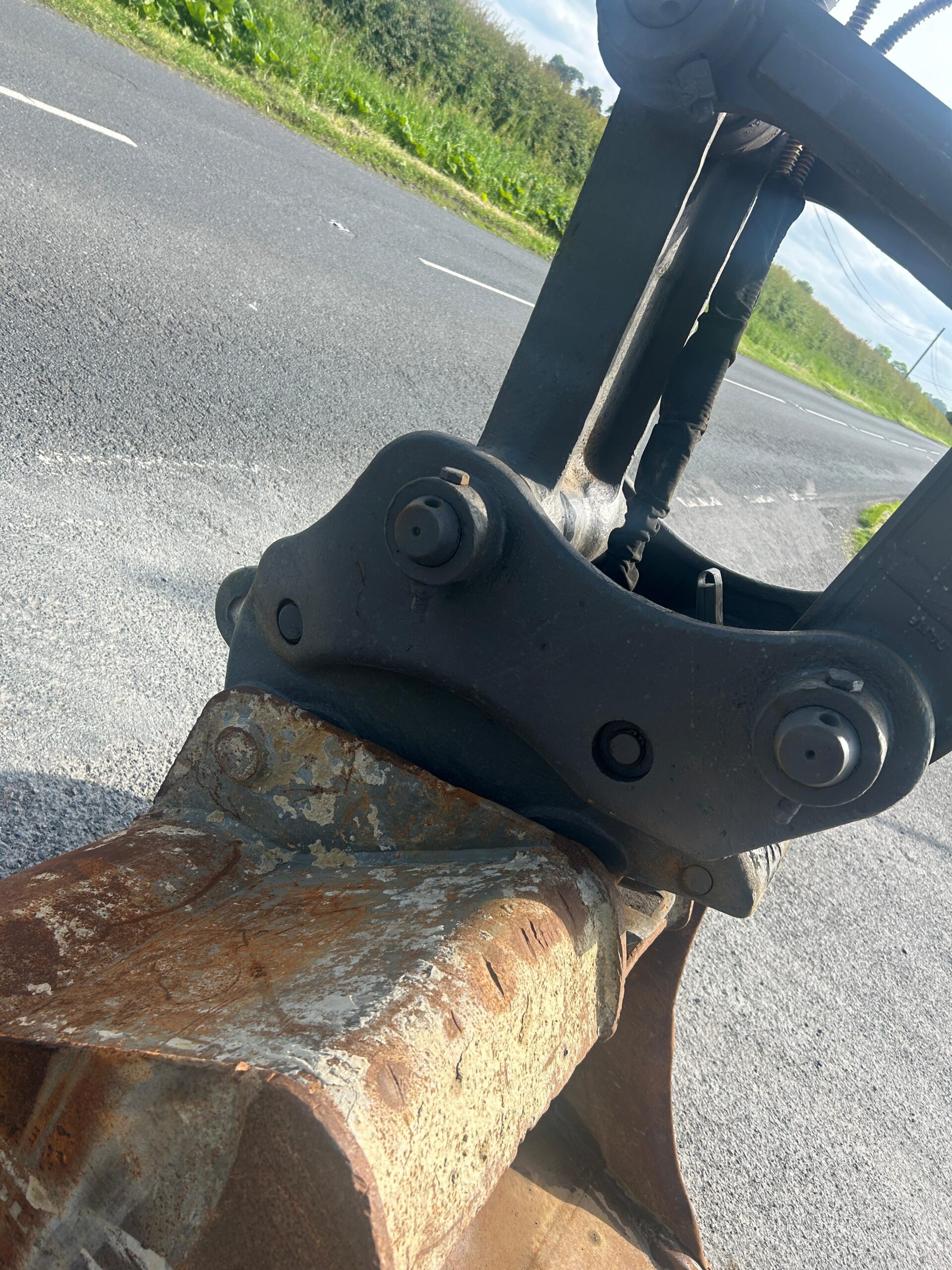 𝐕𝐨𝐥𝐯𝐨 𝐄𝐂𝟏𝟒𝟎𝐃𝐋