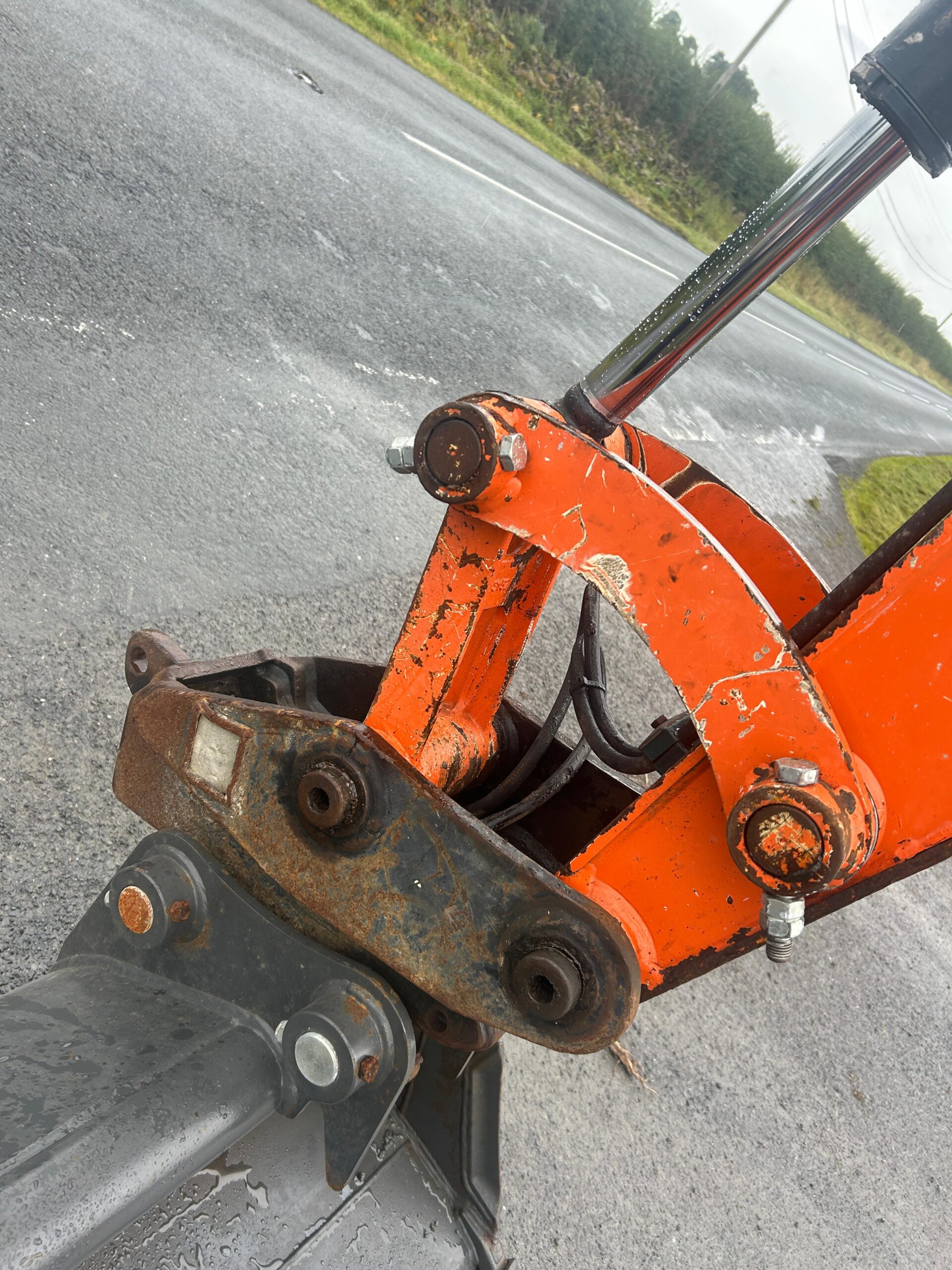 𝐇𝐢𝐭𝐚𝐜𝐡𝐢 𝐳𝐱𝟓𝟓𝐔-𝟓