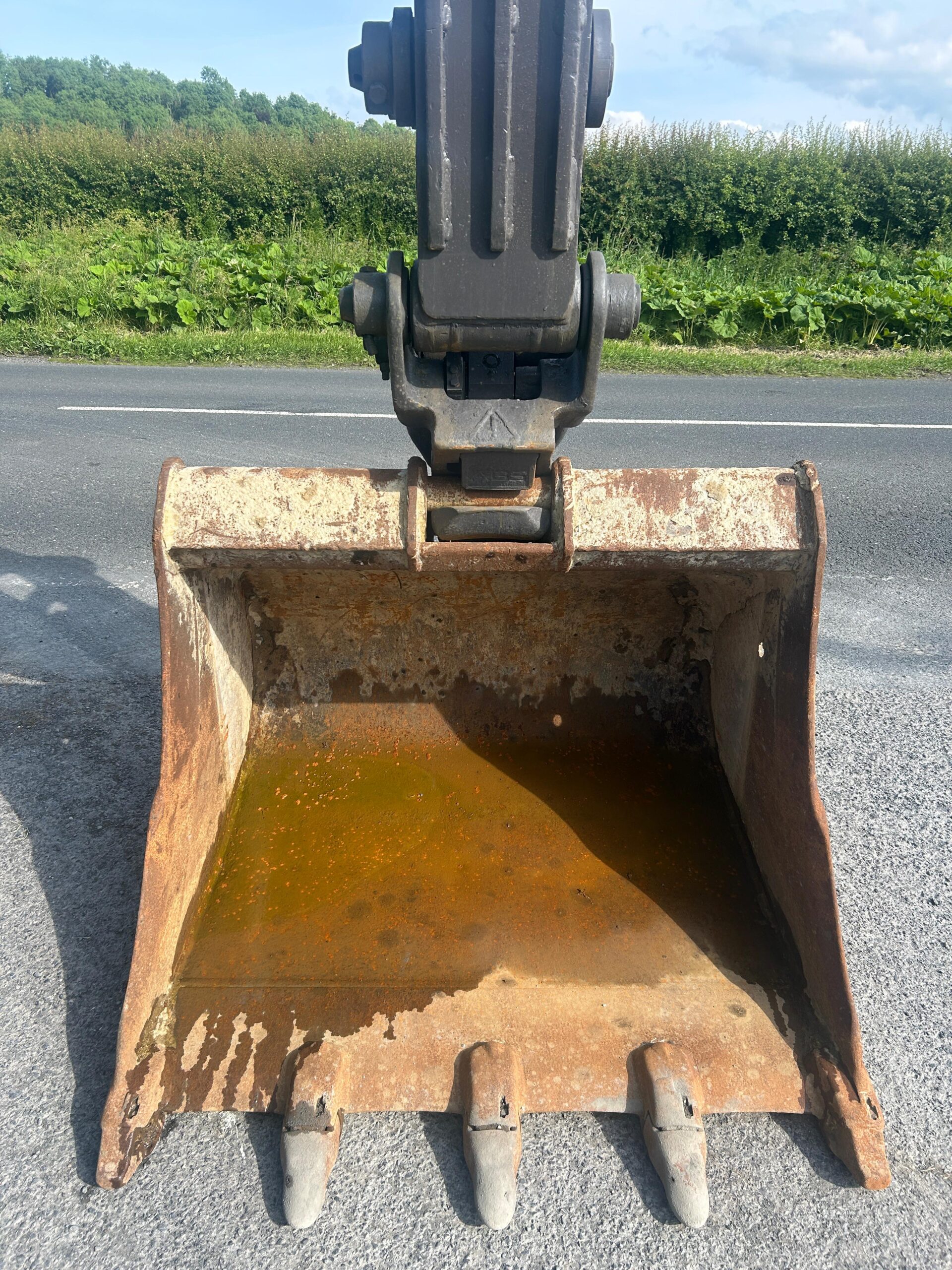 𝐕𝐨𝐥𝐯𝐨 𝐄𝐂𝟏𝟒𝟎𝐃𝐋