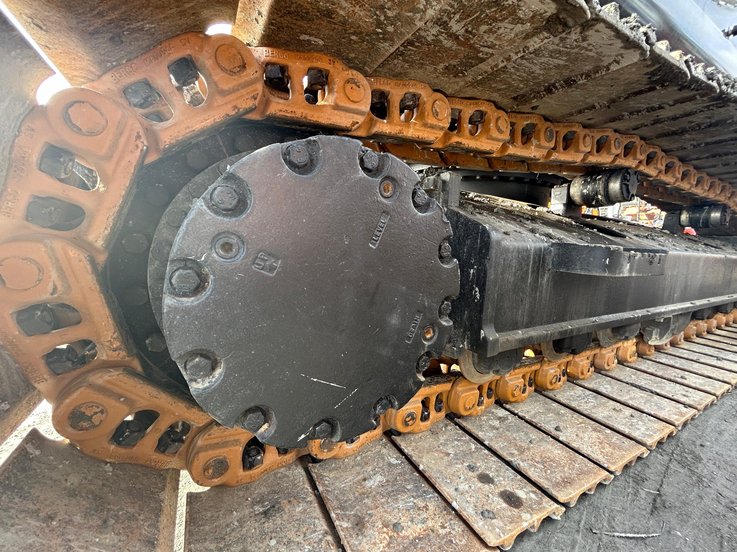 Hitachi ZX225USLC-6 Year 2021