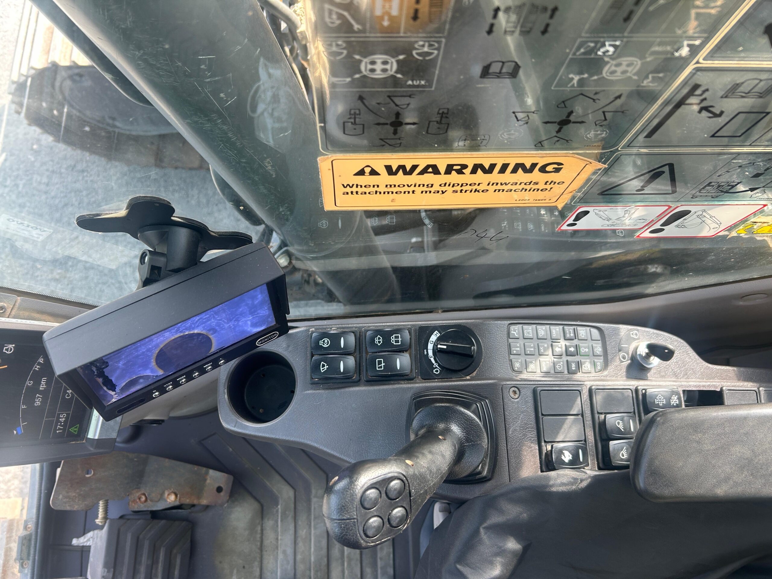 𝐕𝐨𝐥𝐯𝐨 𝐄𝐂𝟏𝟒𝟎𝐃𝐋