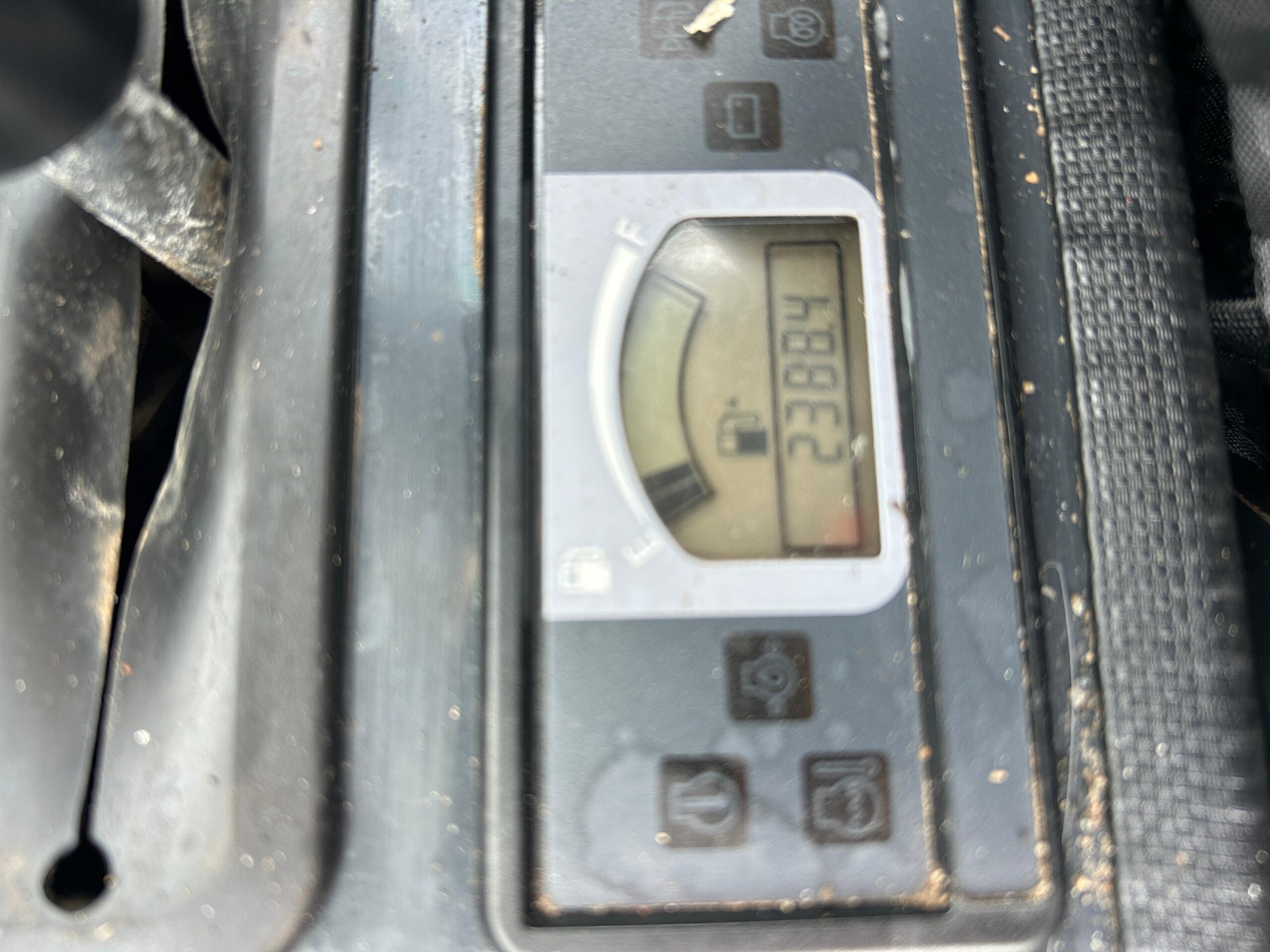 𝐀𝐢𝐫𝐦𝐚𝐧 𝐇𝐢𝐭𝐚𝐜𝐡𝐢 𝐙𝐗𝟐𝟔𝐔-𝟔