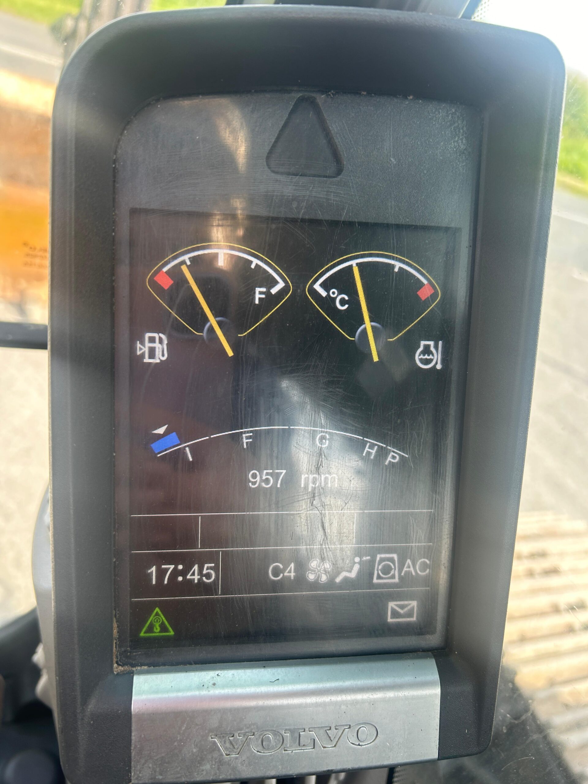 𝐕𝐨𝐥𝐯𝐨 𝐄𝐂𝟏𝟒𝟎𝐃𝐋