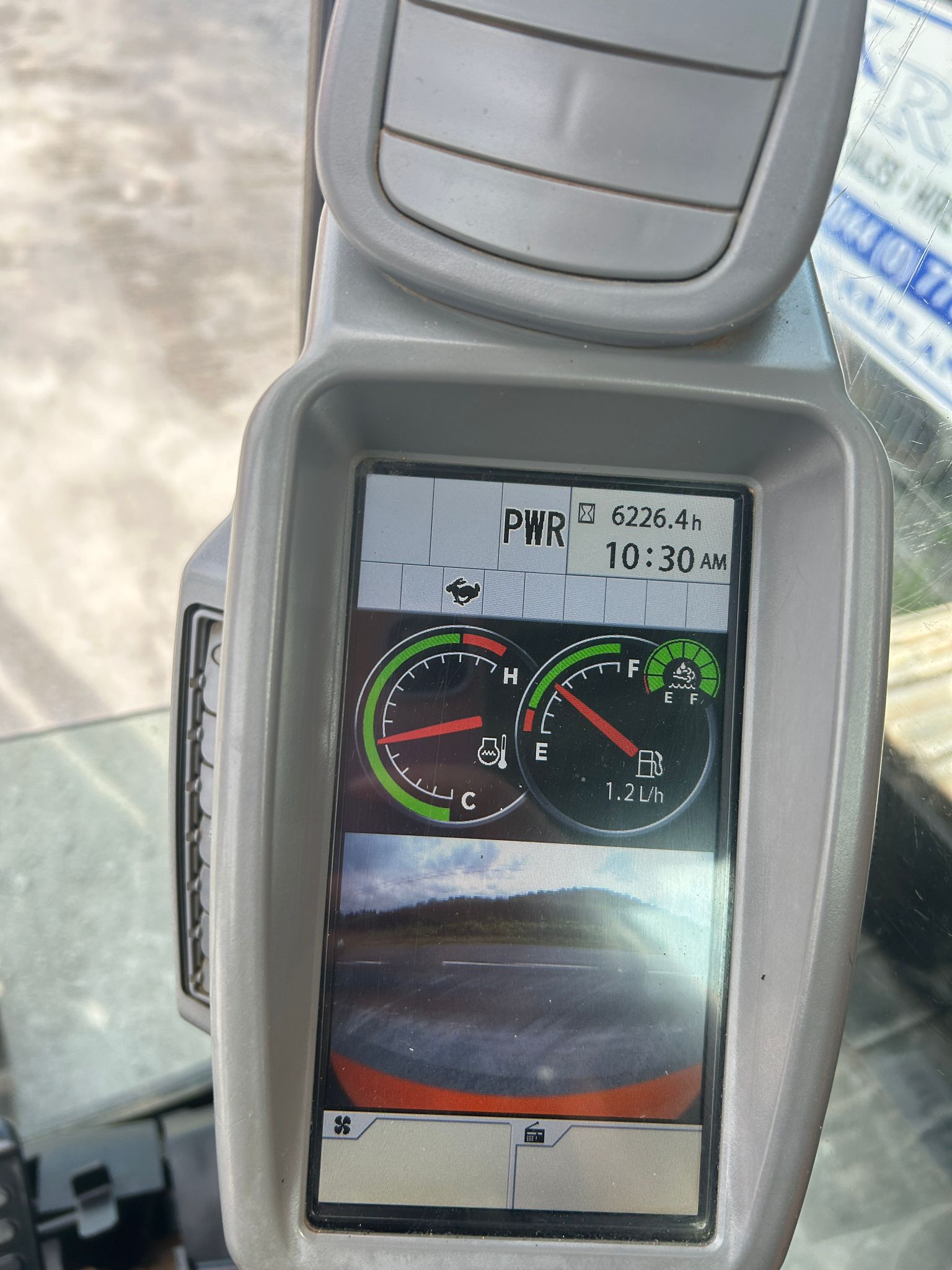 Hitachi ZX210LC-5B Year 2015