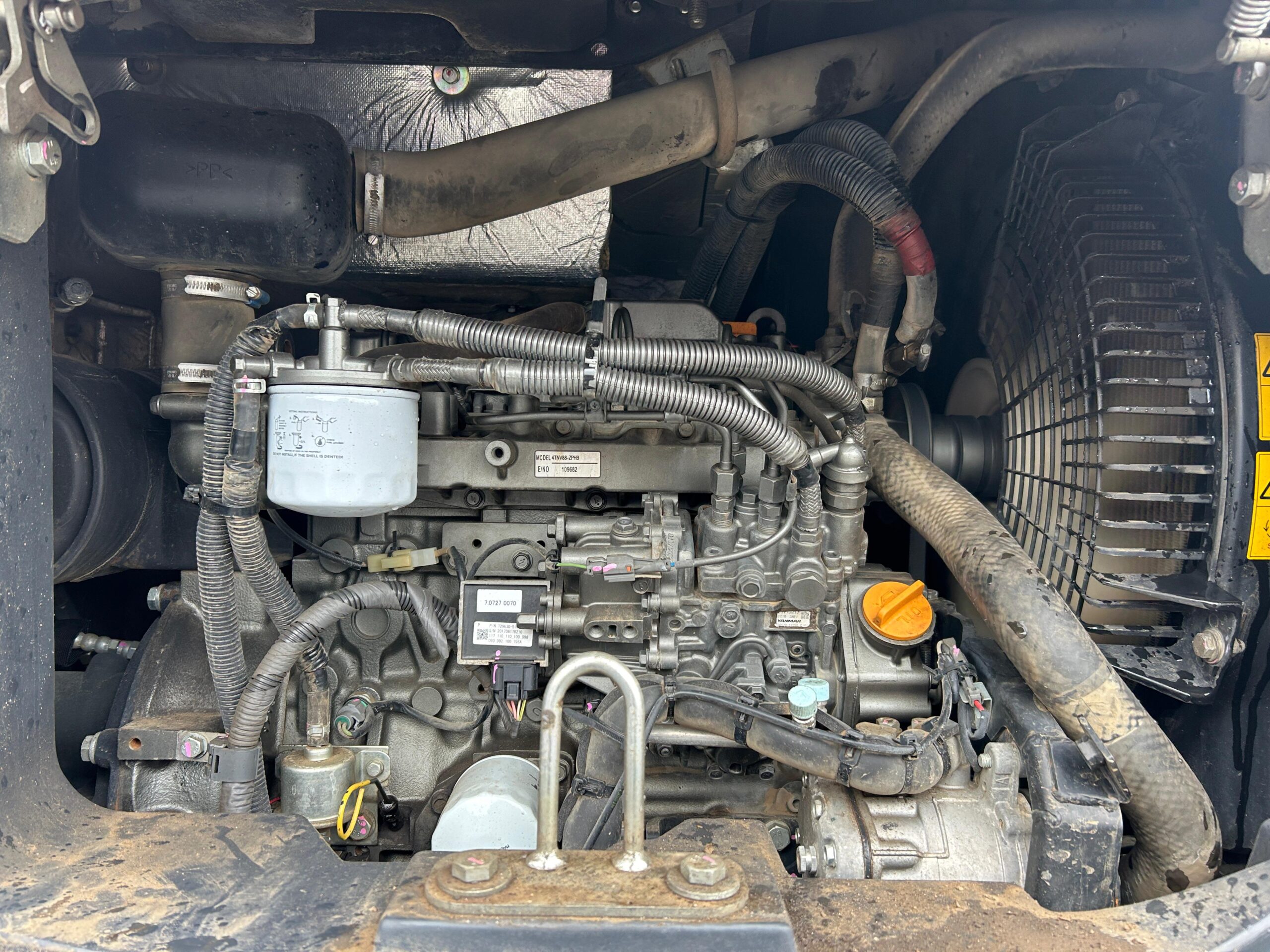 𝐇𝐢𝐭𝐚𝐜𝐡𝐢 𝐳𝐱𝟓𝟓𝐔-𝟓