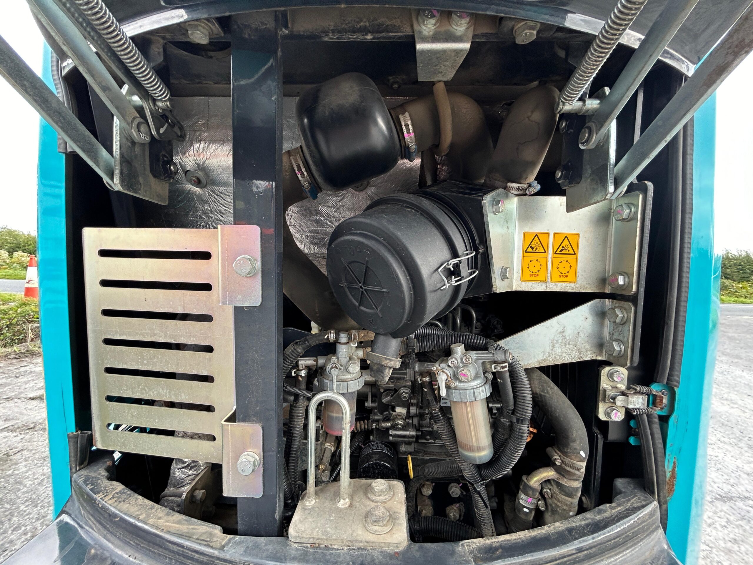 𝐀𝐢𝐫𝐦𝐚𝐧 𝐇𝐢𝐭𝐚𝐜𝐡𝐢 𝐙𝐗𝟐𝟔𝐔-𝟔