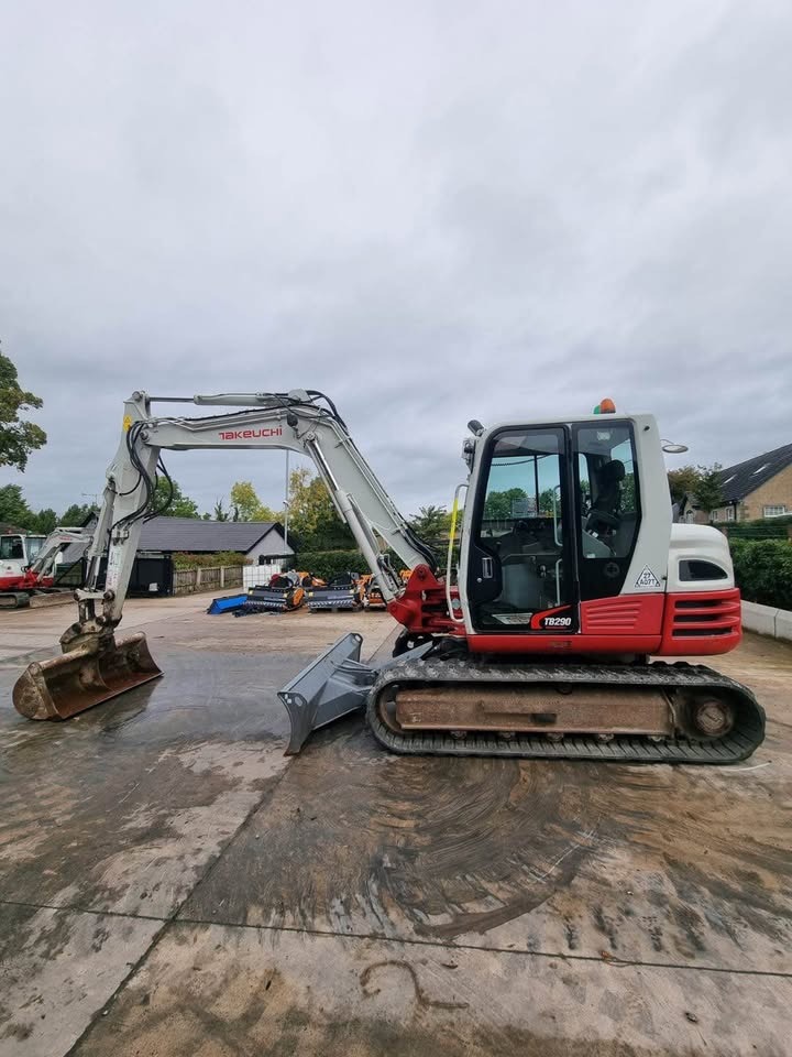 2016 Takeuchi TB290
