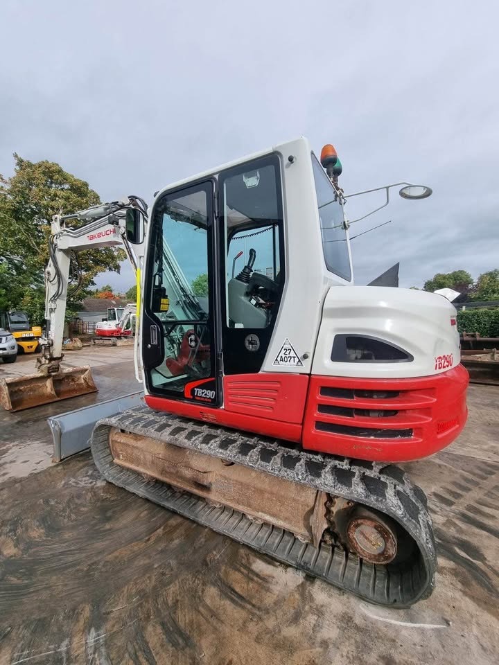 2016 Takeuchi TB290