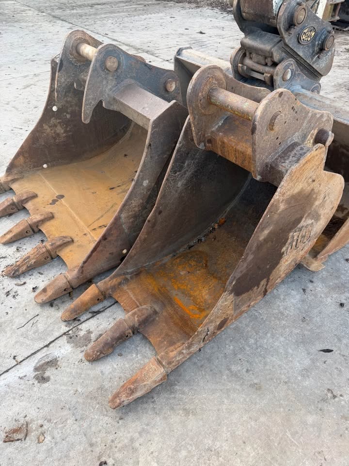 2016 Takeuchi TB2150