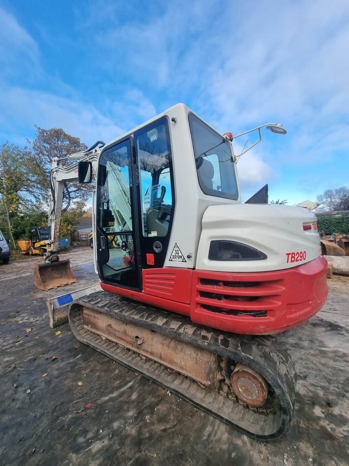 2018 Takeuchi TB290