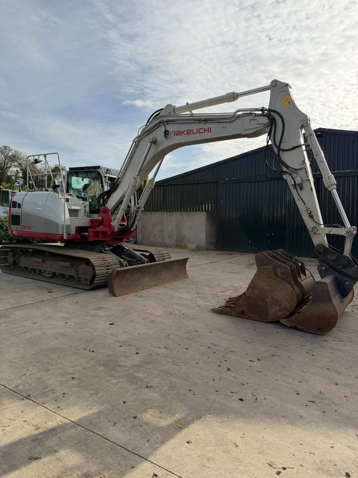2016 Takeuchi TB2150