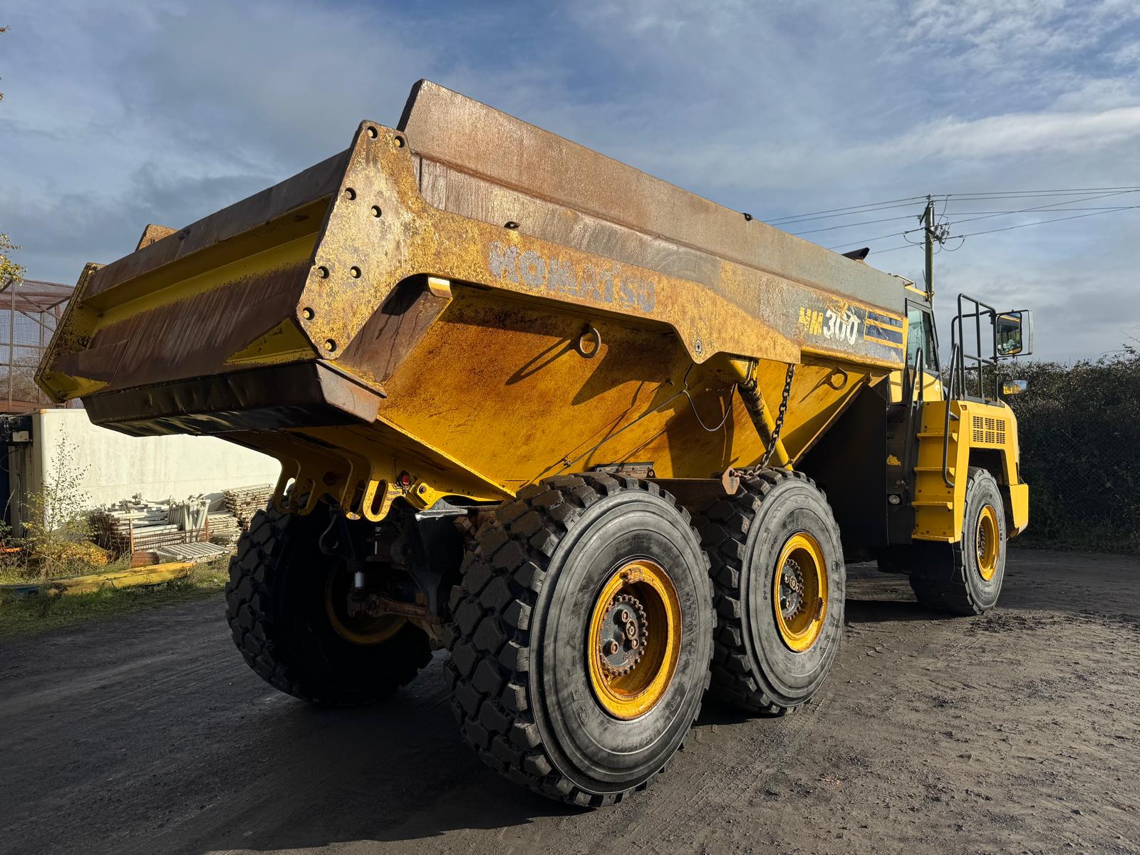 Komatsu HM300-3 Articulated Haulier