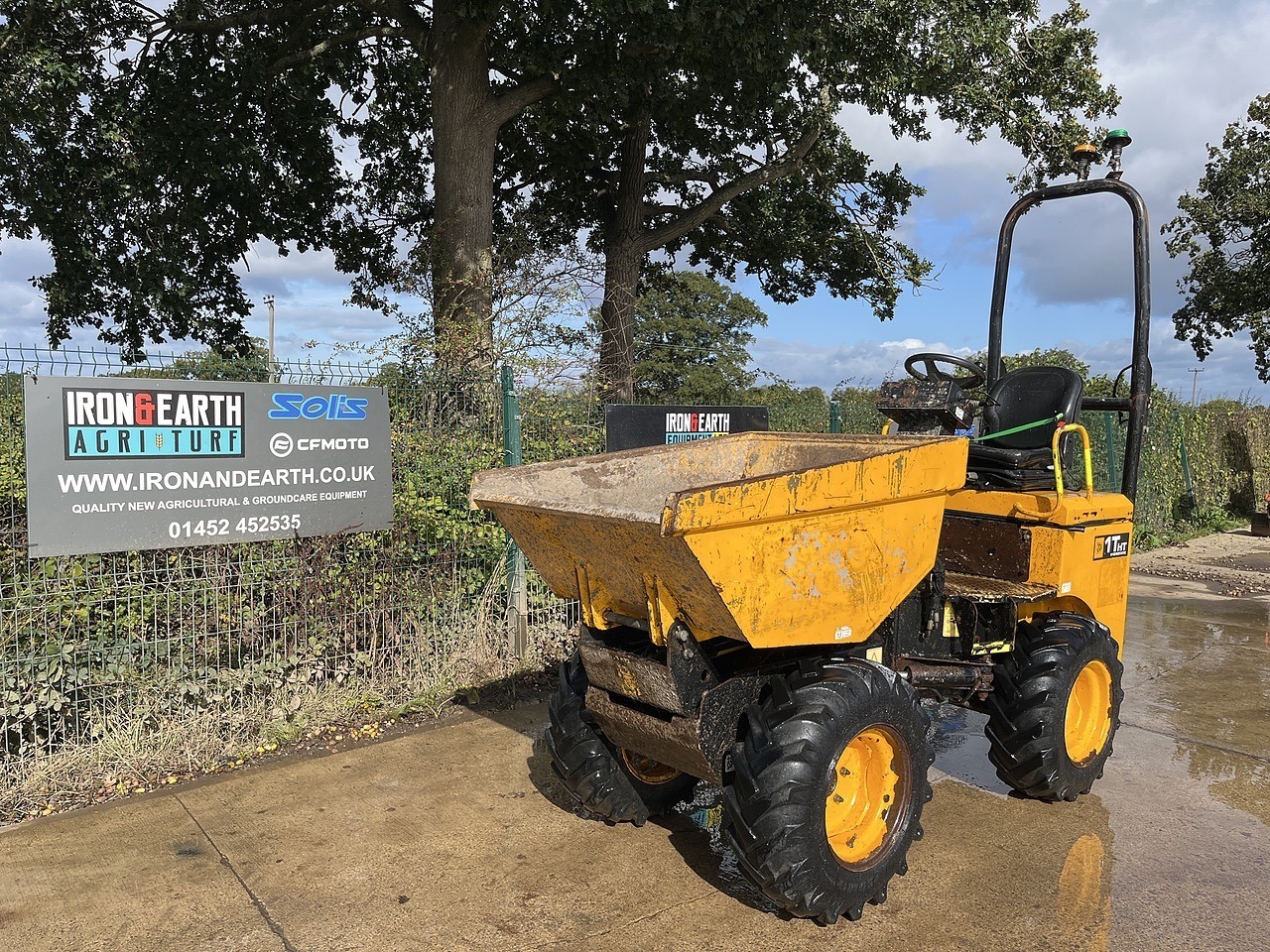 JCB 1T Hi Tip Dumper 2017