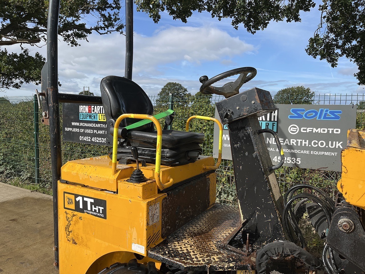 JCB 1T Hi Tip Dumper 2017