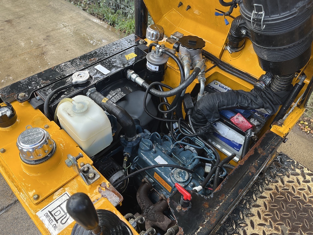 JCB 1T Hi Tip Dumper 2017