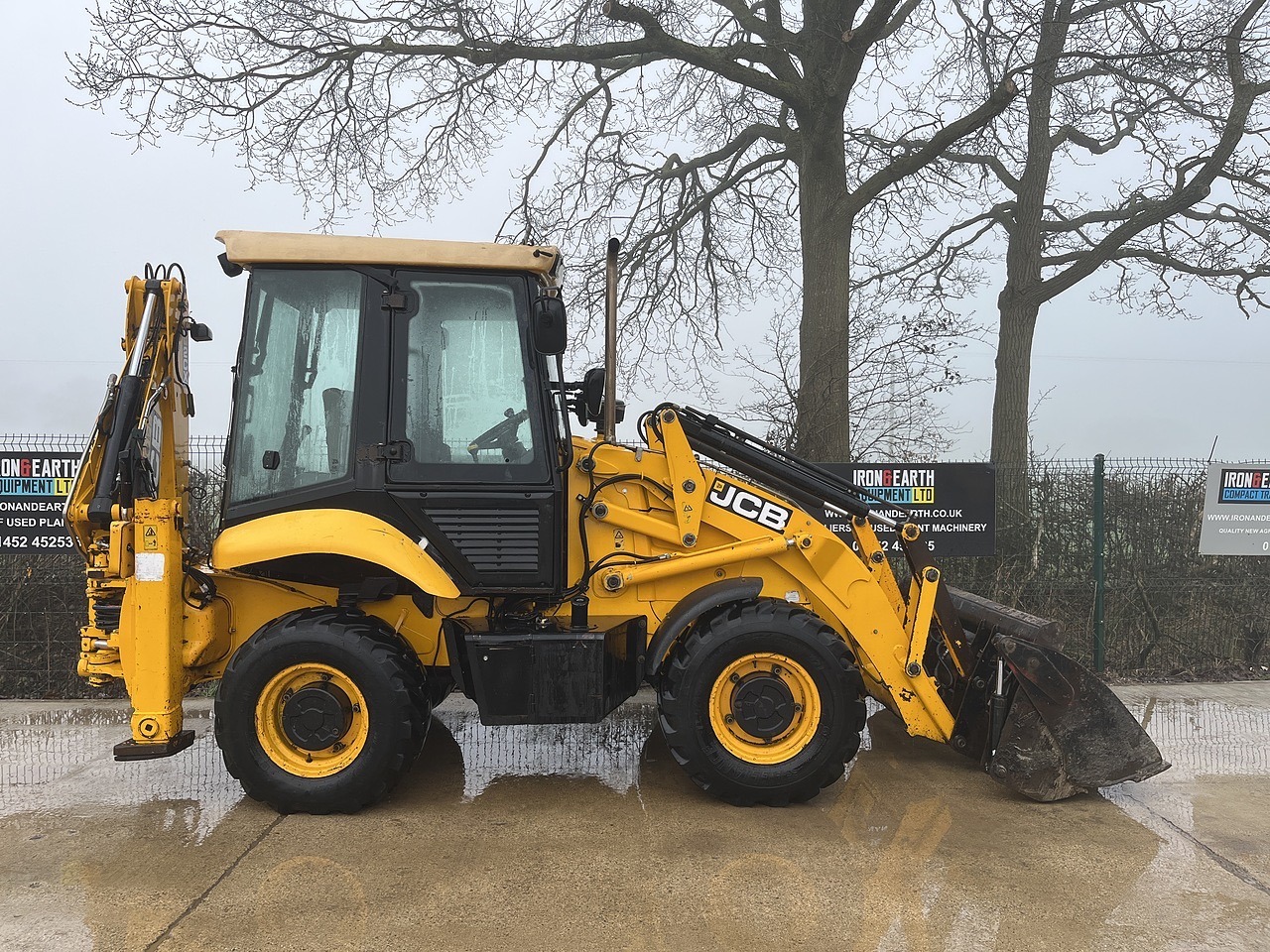 JCB 2CX Streetmaster Front Loader 2013