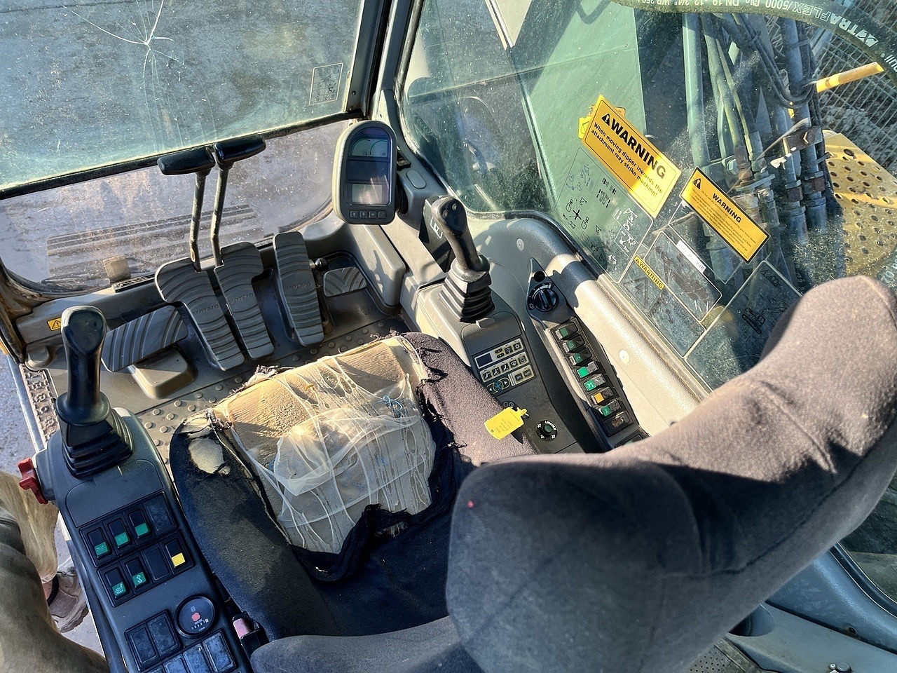 Volvo EC140BLC Excavator 2005