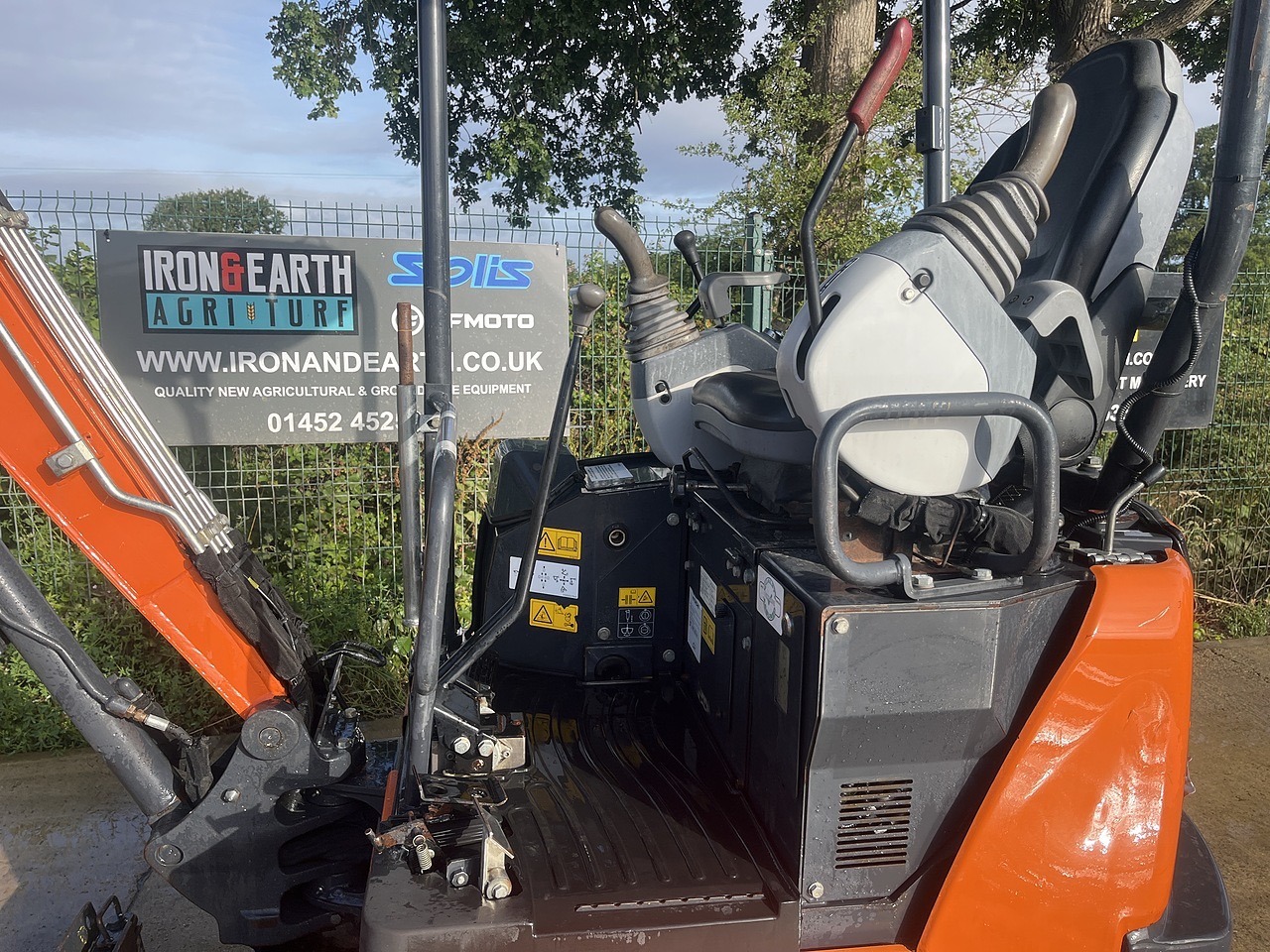 Hitachi ZX19U-6 Excavator 2020