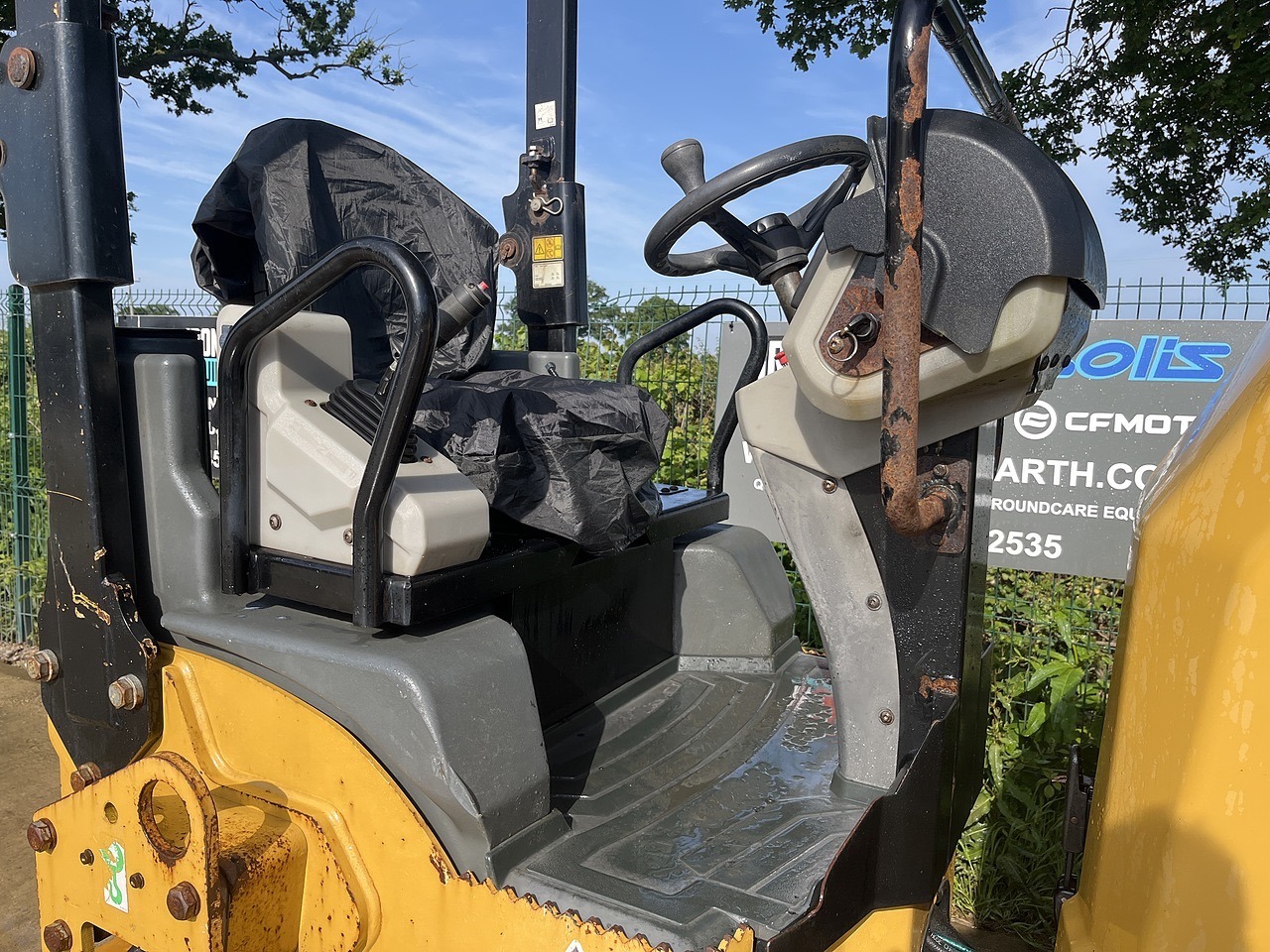 CAT CB24B Roller 2014